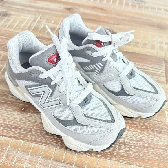 New Balance 9060 Boys Sneakers Suede Grey Shoes Size 2.5 - Picture 1 of 10